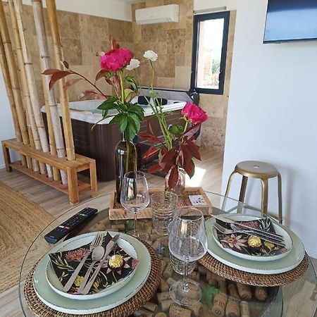 Le Pavillon Des Pivoines Bed & Breakfast Hyeres Exterior photo